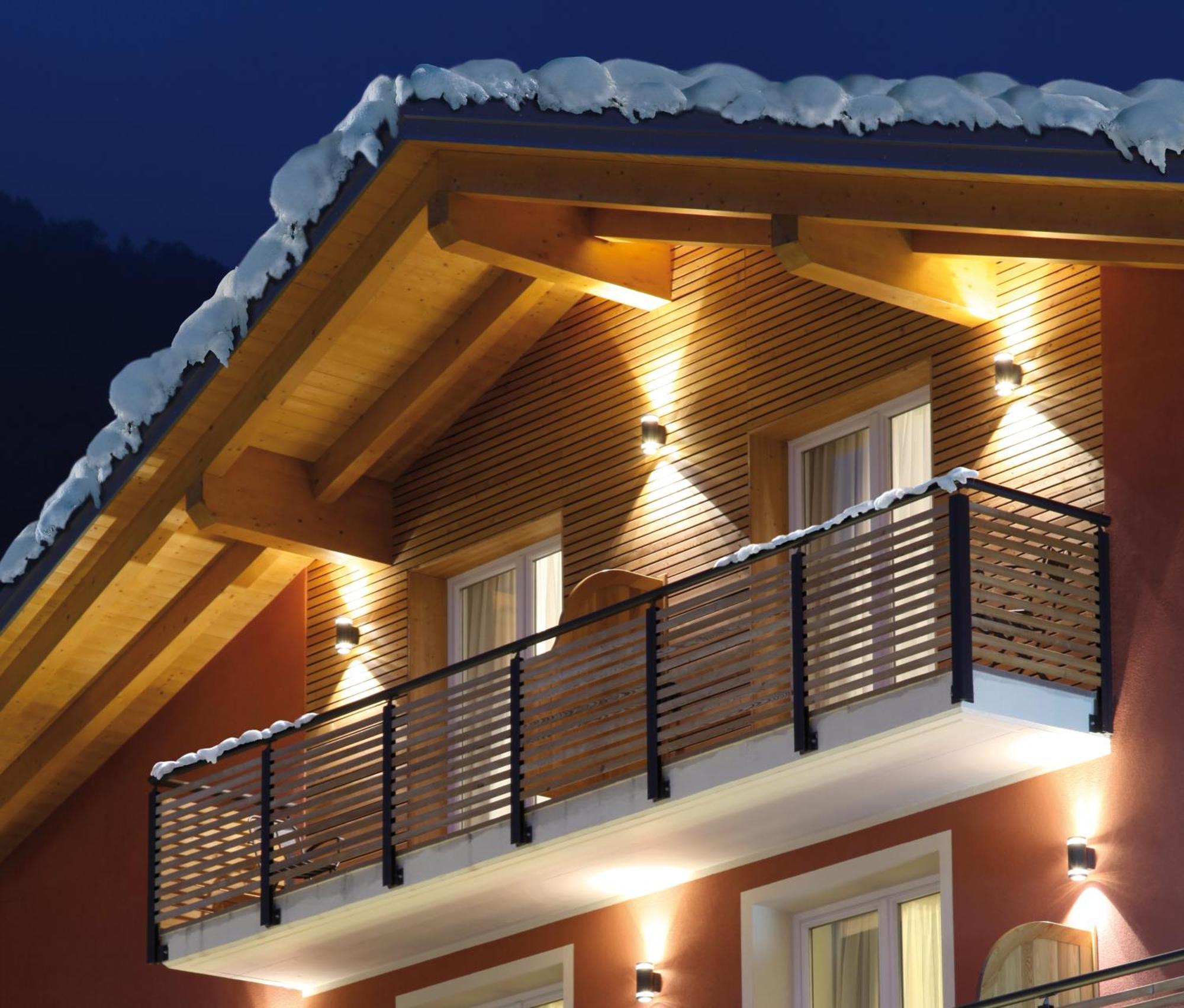 Hotel Gran Vacanze Rooms & Apartments Dimaro Bagian luar foto