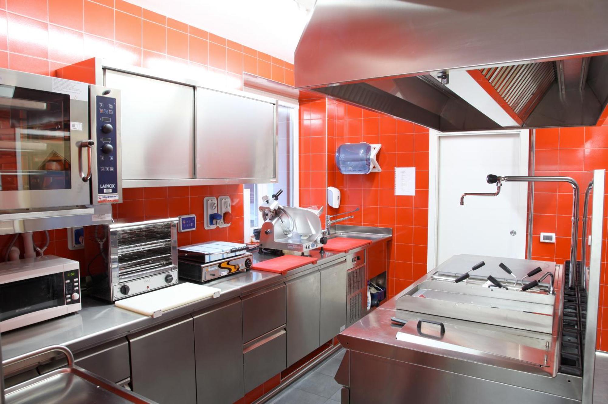 Hotel Gran Vacanze Rooms & Apartments Dimaro Bagian luar foto