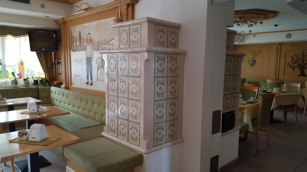 Hotel Gran Vacanze Rooms & Apartments Dimaro Bagian luar foto